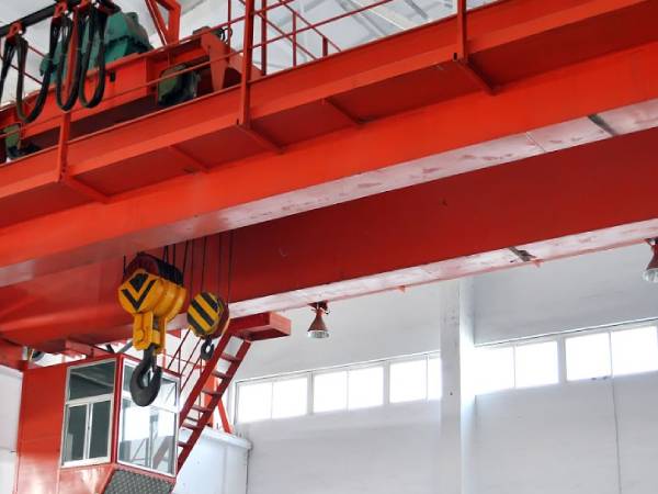 新中式橋式起重機的操作簡便性如何？